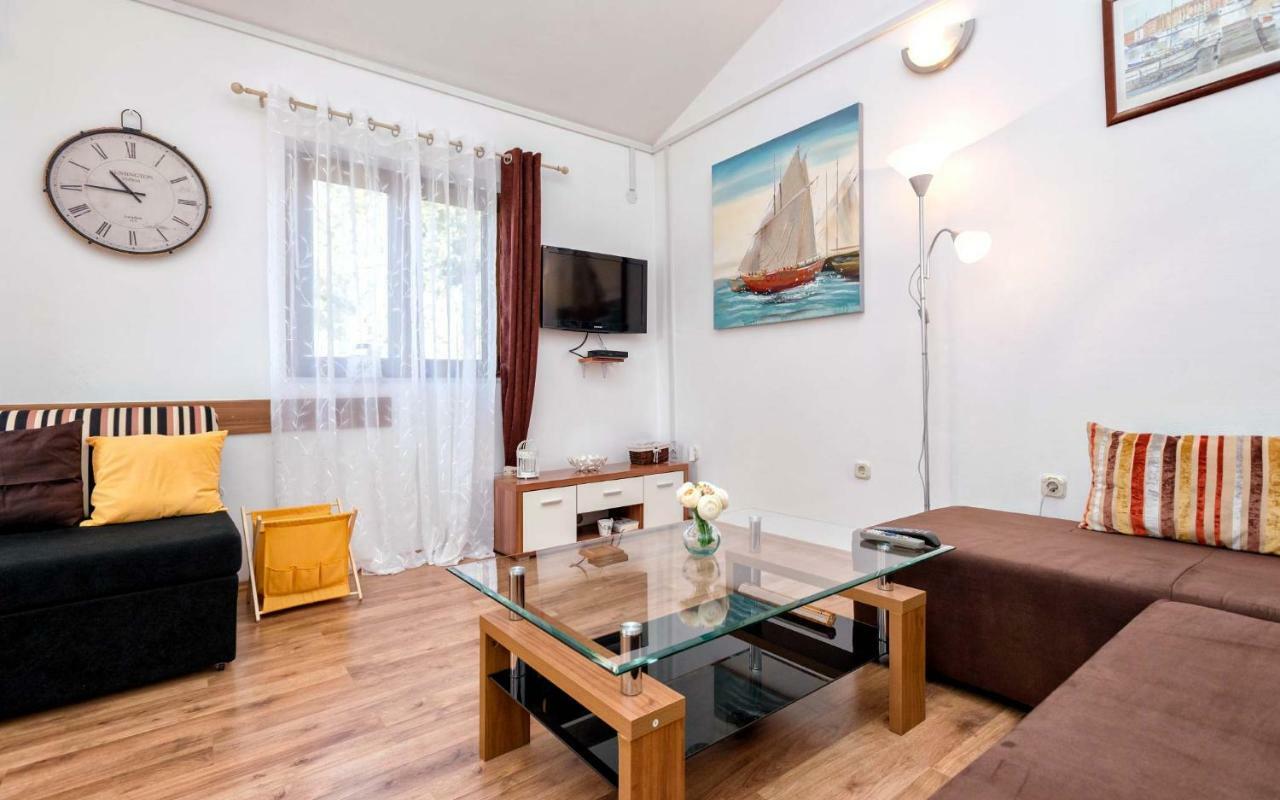 סטארי גראד Apartmani Zlataric מראה חיצוני תמונה