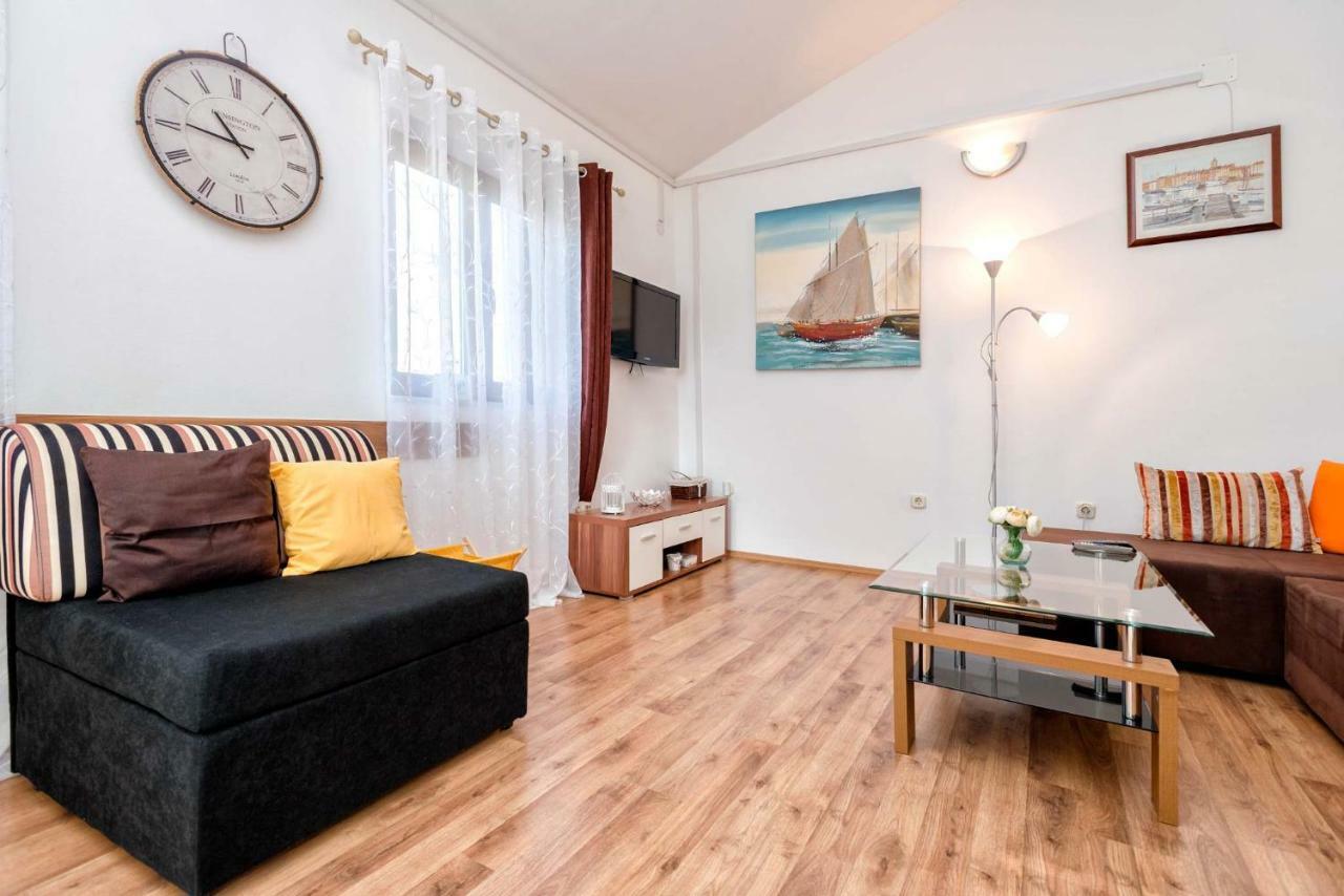 סטארי גראד Apartmani Zlataric מראה חיצוני תמונה