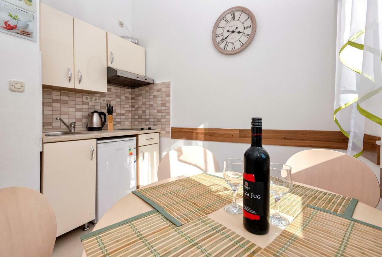 סטארי גראד Apartmani Zlataric מראה חיצוני תמונה
